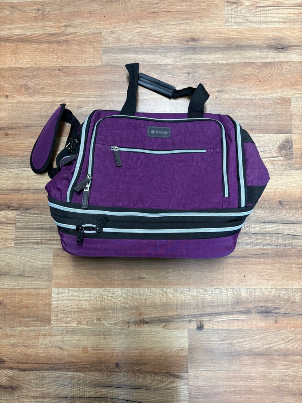 Baggalini Purple Travel Duffel with Separate Shoe Compartment
